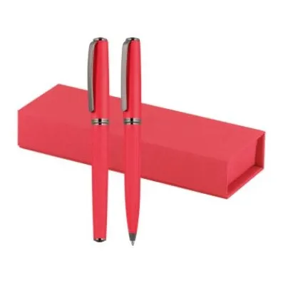 Pen and rollerball set in a box 9